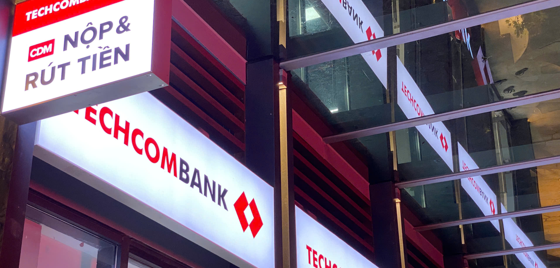 Dự Án Ngân Hàng Techcombank (Indoor)